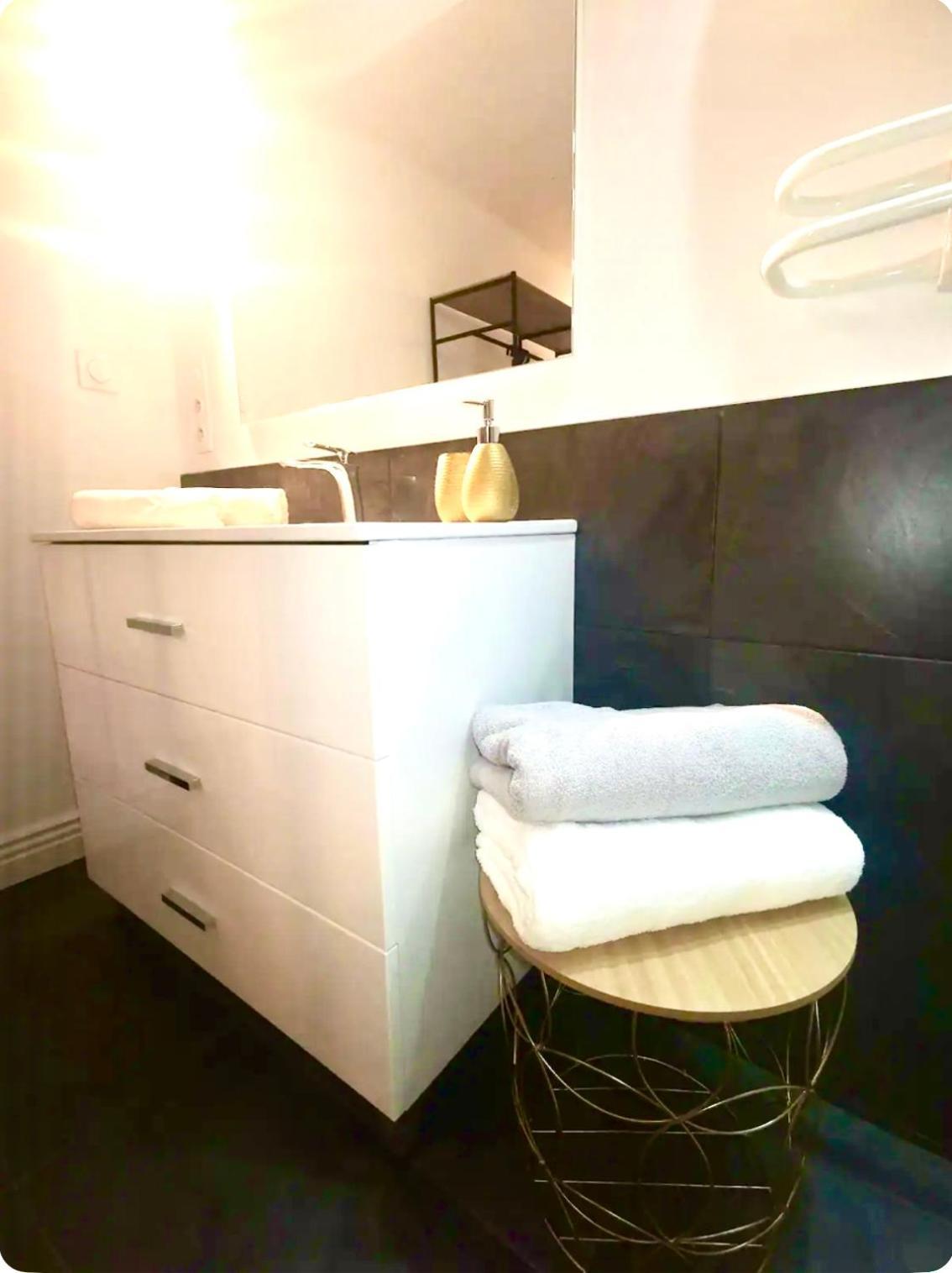 Appart-One Terrasse Jacuzzi Parking Carcassonne Ngoại thất bức ảnh